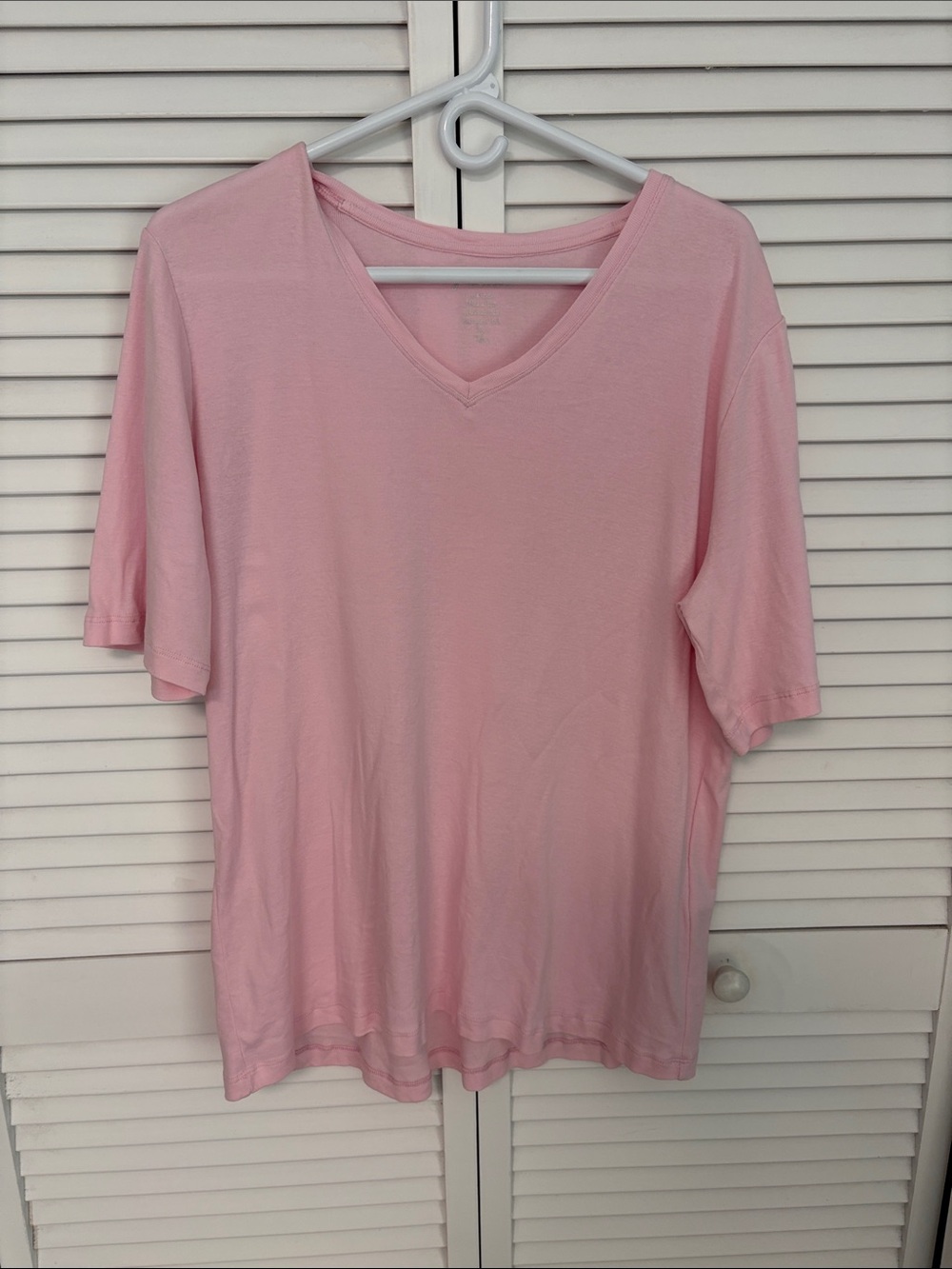 Chico’s Soft Pink V-Neck Short Sleeved Tee XL